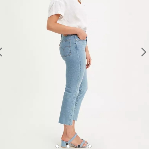 Levi's Premium Wedgie Straight Jeans in Tango Hustle Medium Wash Raw Hem 30 (10) - Picture 7 of 15